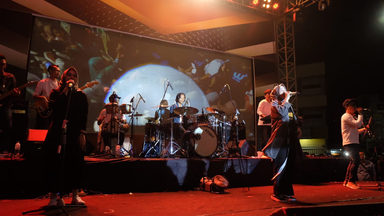 Nissa Sabyan Mampir di Seven Dream Syari'ah Hotel  